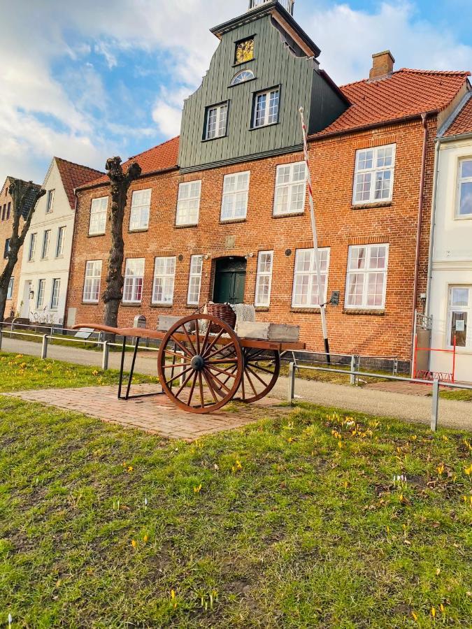 Gasthaus Hafenblick Toenning Luaran gambar